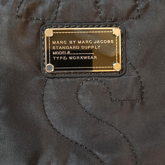 Marc Jacobs Black Quilted Laptop Bag - Picture 4 of 9